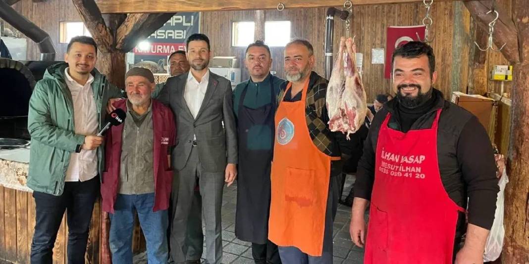 Sadece Cuma günleri pişiyor, 400 yıldır gelenek sürüyor! Bu tat başka yerde bulunmuyor: 1 kere bile yemek için akın ediliyor 7